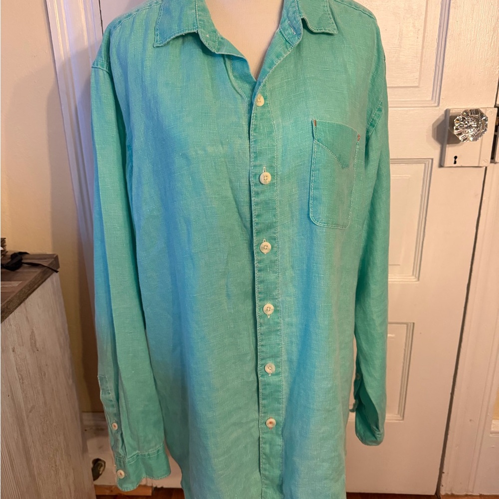 Tommy Bahama Women's Turquoise Button-Down Shirt